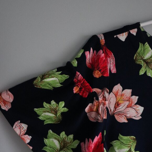 Ann Taylor Factory Bell Sleeve Floral Small T-Shirt Pullover Blouse Top - Picture 3 of 9